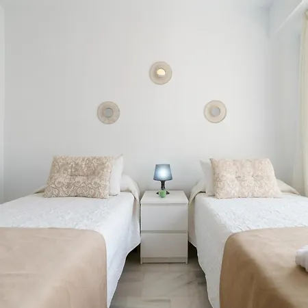 Apartament Hispanidad With Pool - Happy